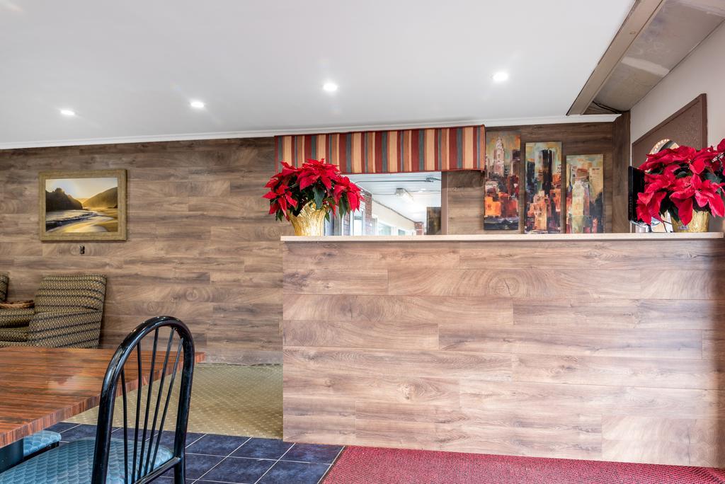 Red Carpet Inn & Suites Albany Airport Exterior foto