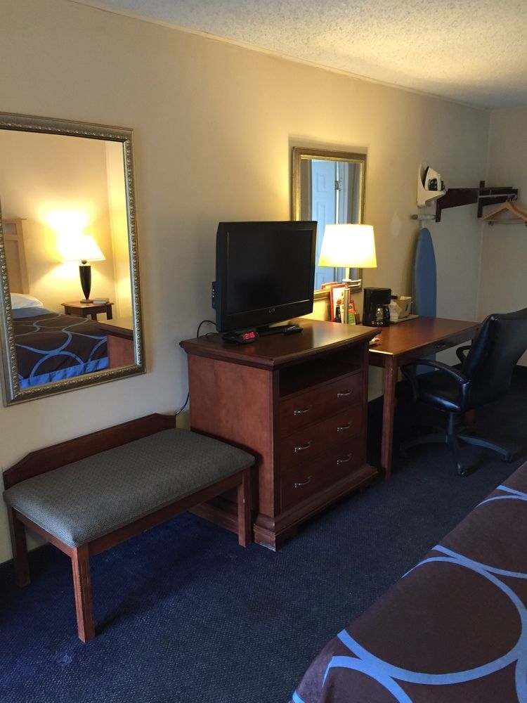 Red Carpet Inn & Suites Albany Airport Exterior foto
